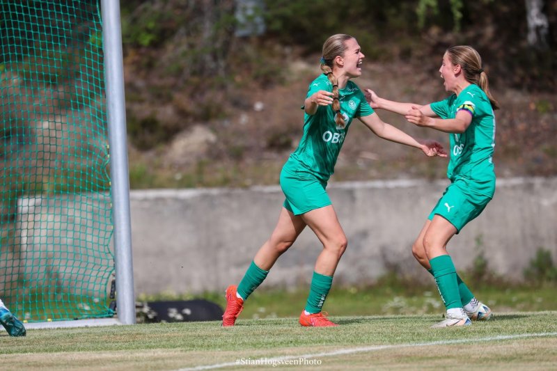 Målfeiring. Foto: Stian Bye Høgsveen